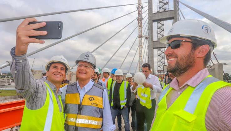 Linha que liga São Paulo a Aeroporto de Guarulhos tem viadutos concluídos