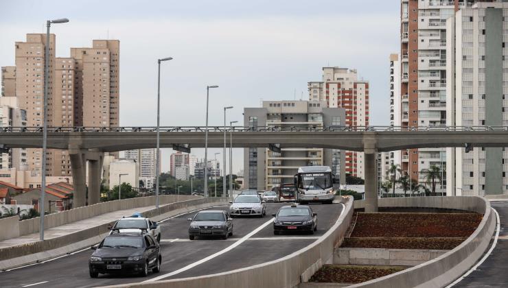 Governador libera Viaduto Campo Belo ao trânsito de veículos