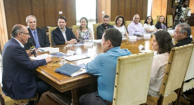 Alckmin assina parceria com FGV para capacitação de servidores do Estado