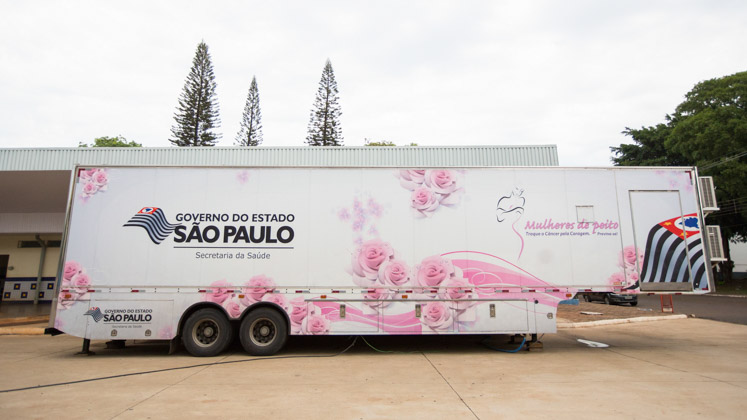 Chavantes é beneficiada com Centro do Idoso e carreta da mamografia