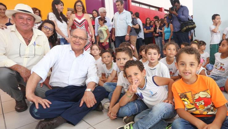 Ribeirão Corrente ganha Creche Escola e recursos para lazer e infraestrutura