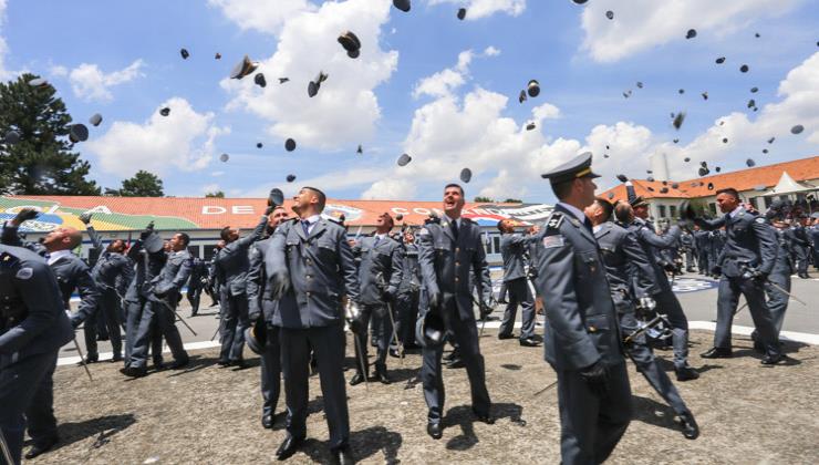 Barro Branco forma 229 aspirantes a oficiais da Polícia Militar de São Paulo